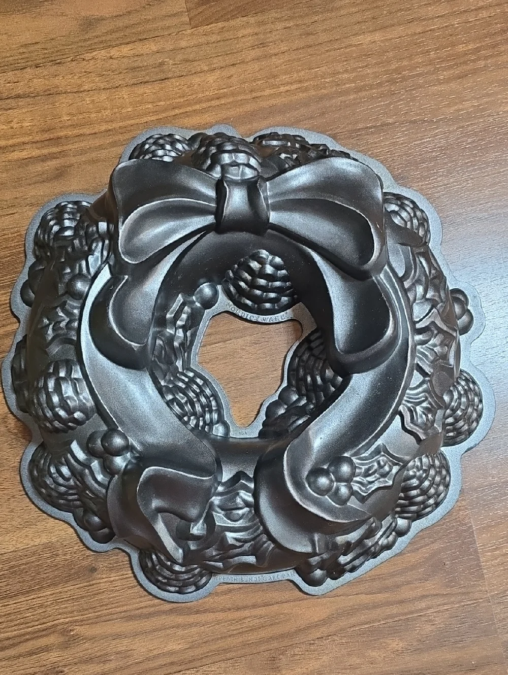 Nordic Ware Wreath Bundt Cake Pan